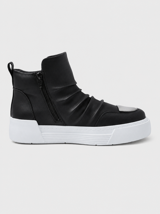 Luka Contrast ankle boot in black by Apollo Moda