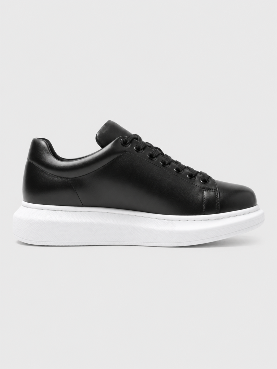 Pluto Shadow Black low-top casual sneaker in black by Apollo Moda
