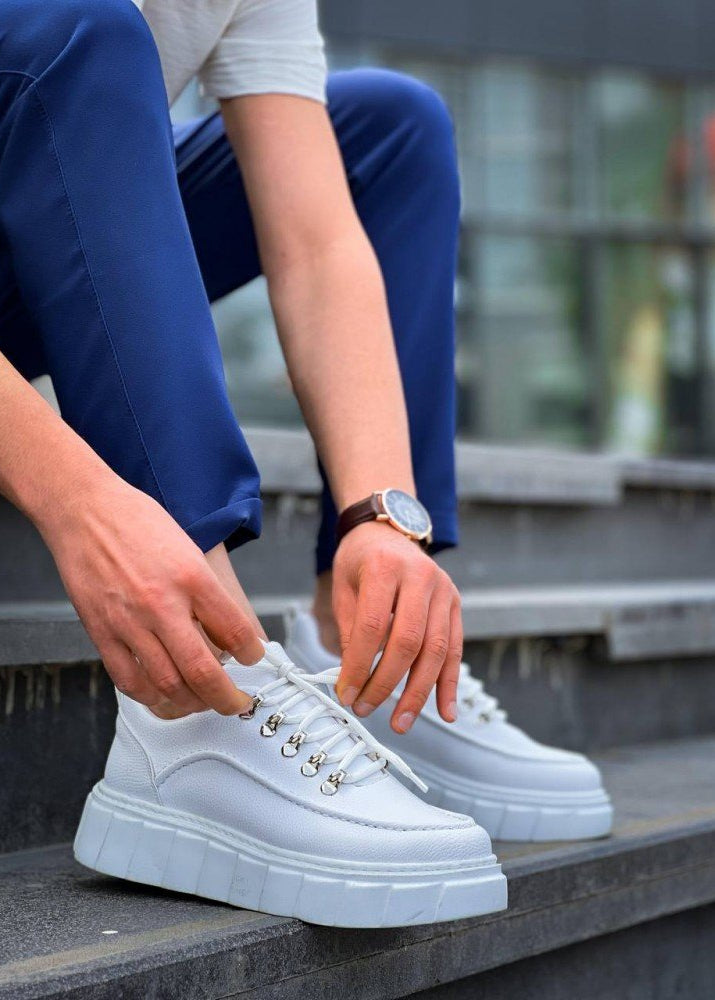 Men's Vega Blanco by Apollo Moda, white sneaker with chunky sole and metal eyelets, second angle